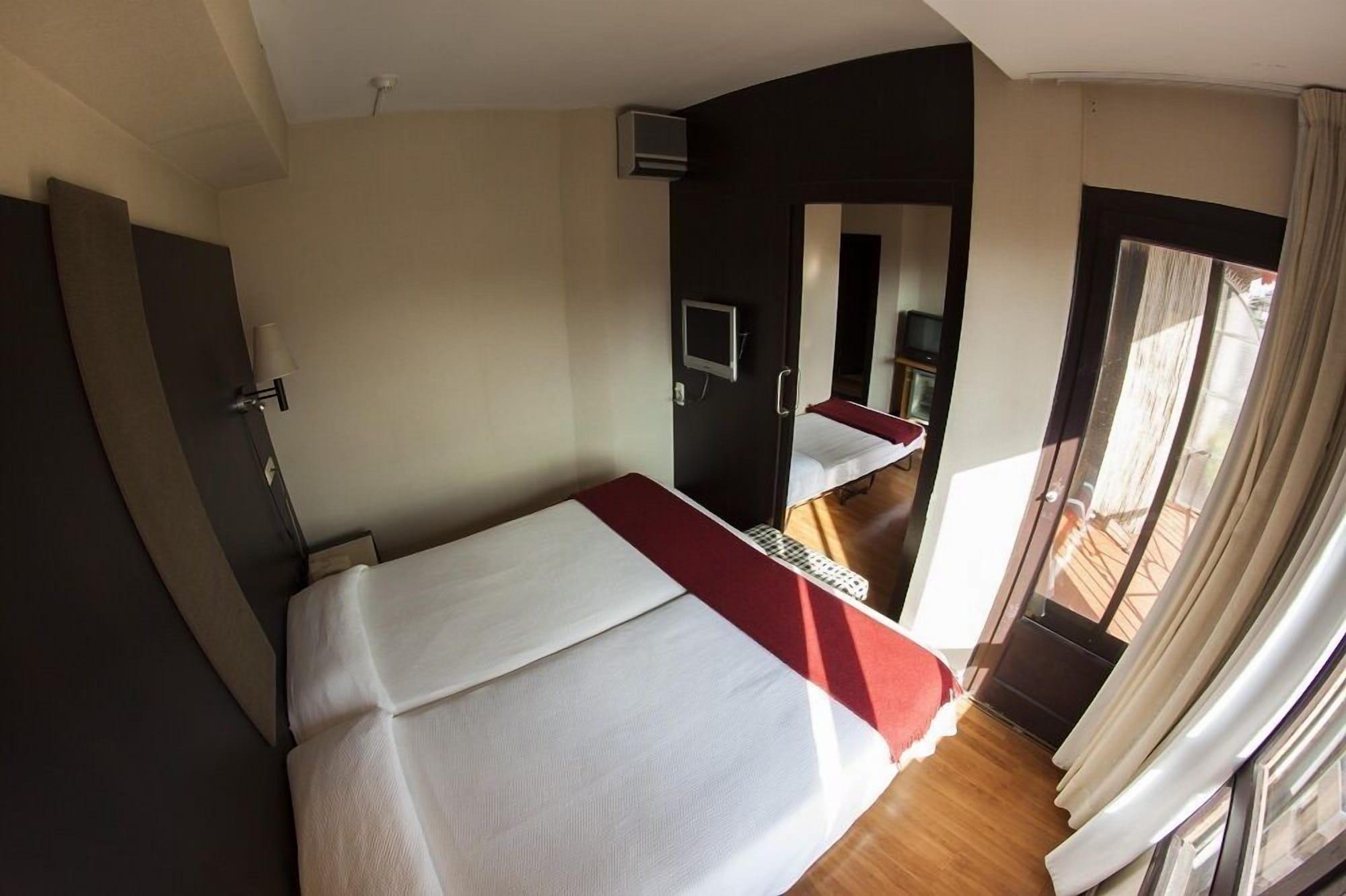 Hotel Delta Тудела Екстериор снимка