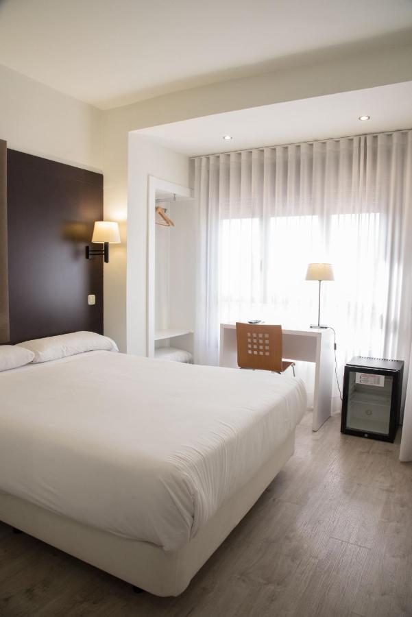 Hotel Delta Тудела Екстериор снимка