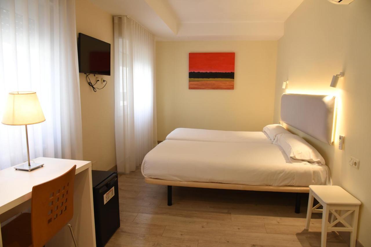 Hotel Delta Тудела Екстериор снимка