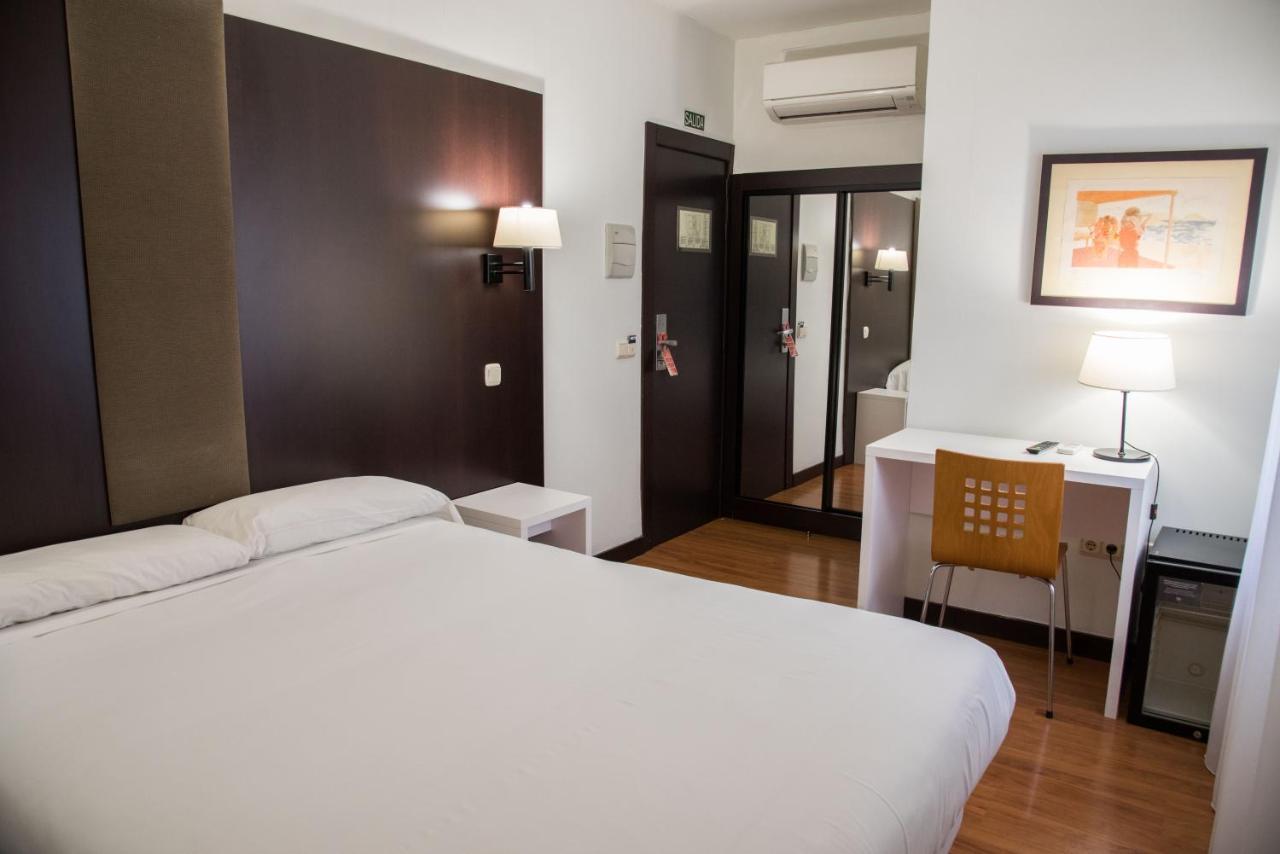 Hotel Delta Тудела Екстериор снимка